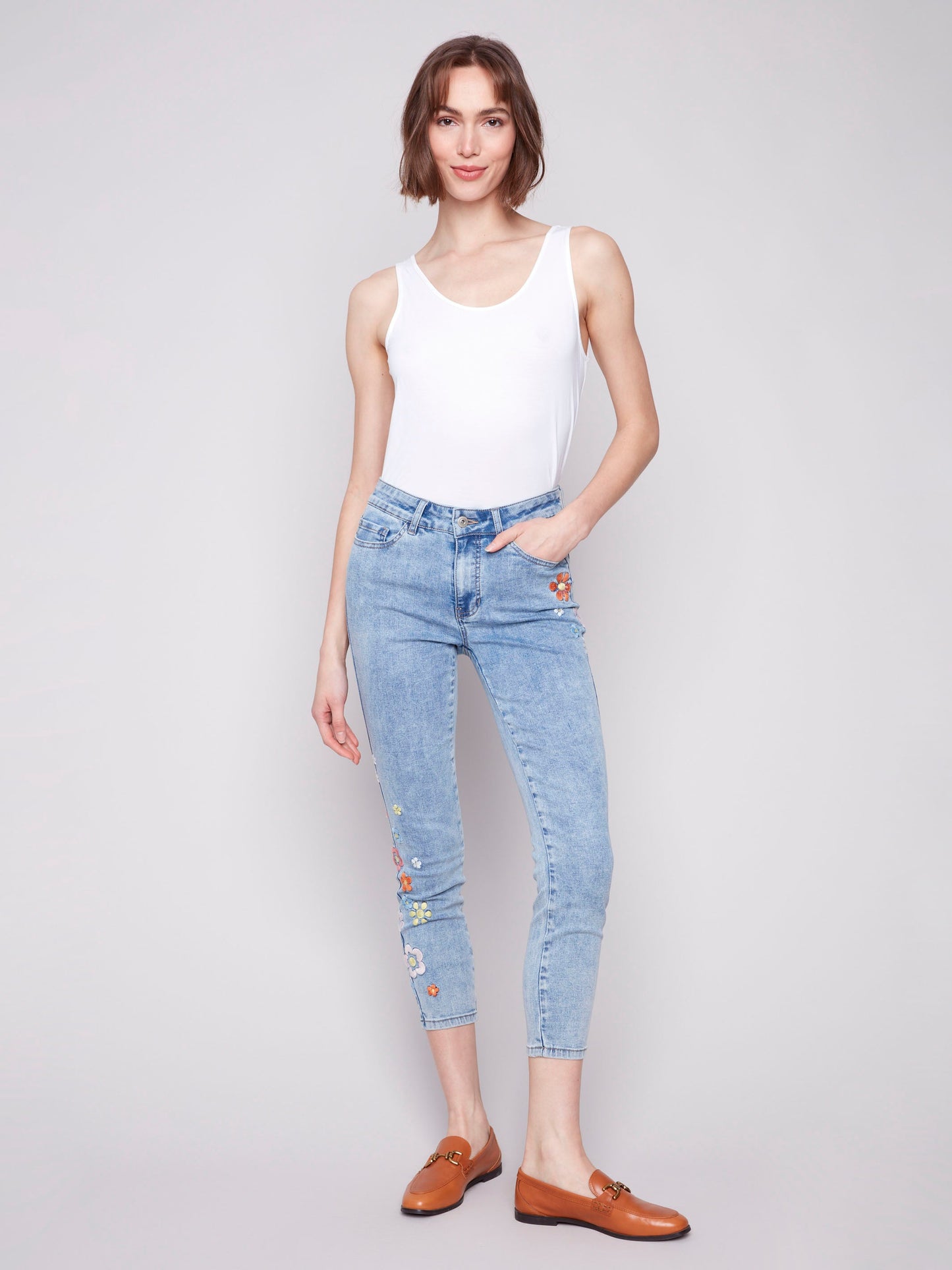Skinny Jeans with Floral Embroidery - Light Blue